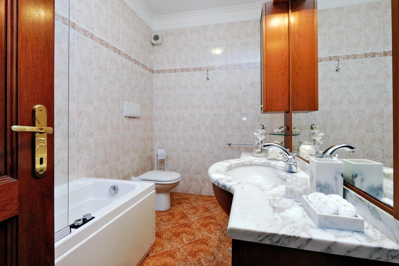 Colosseo Sunset Apartment روما المظهر الخارجي الصورة